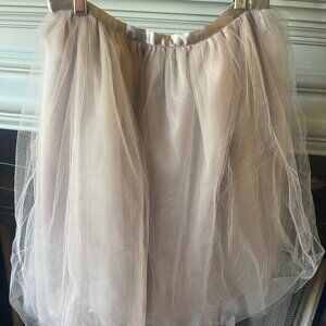 Chic Cream Tulle Midi Skirt